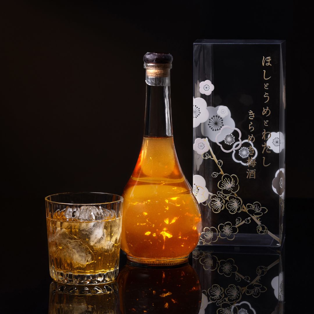 クラウドファンディング「Makuake」にて先行限定販売。生まれたてのウイスキー×完熟南高梅。金箔が光り輝く梅酒